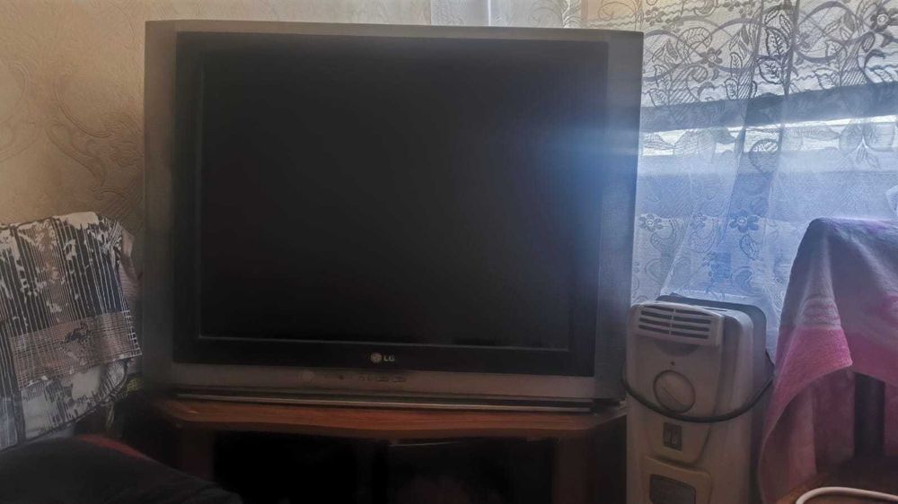 Продам телевизор