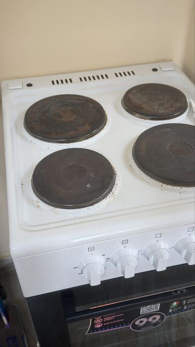 Продам электрическую плиту