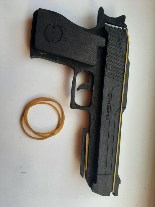 Пистолет резинкострел из дерева