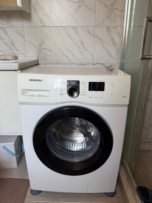Продам стиральную машину самсунг