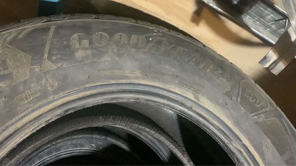 шина все сезонные R18