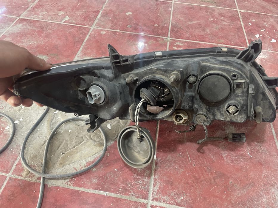 Фара передни Тайота Камри 40