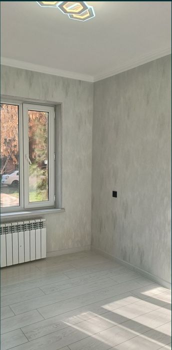 Срочно продается 2 комнатная квартира на Чиланзар 20 квартал 1 этаж