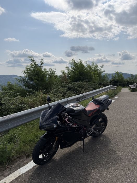 De vanzare Yamaha R1 2007 cu traction control