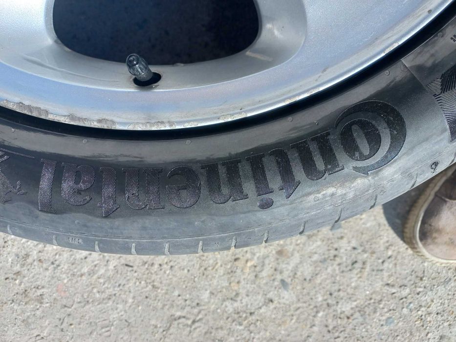 4 бр. гуми Continental 235/45 R 17, джанти, болтове за Mercedes