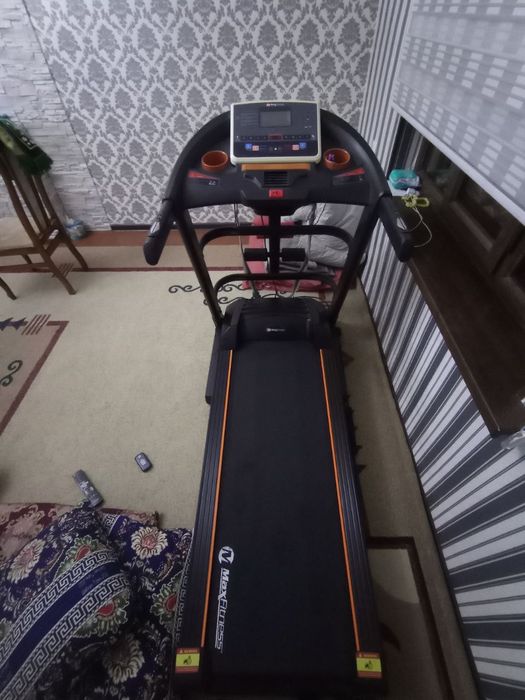 2 ta gantel bor music teldan ulasa bolad masaji bor