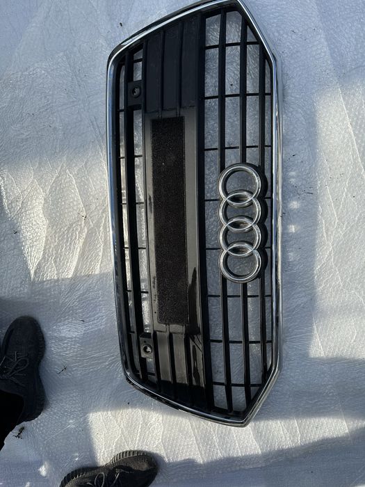 Grilă radiator audi a6.c8.4k.cod:4k0853651.