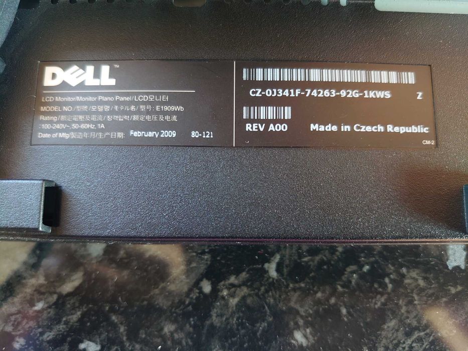 Монитор Dell LCD 2009 години