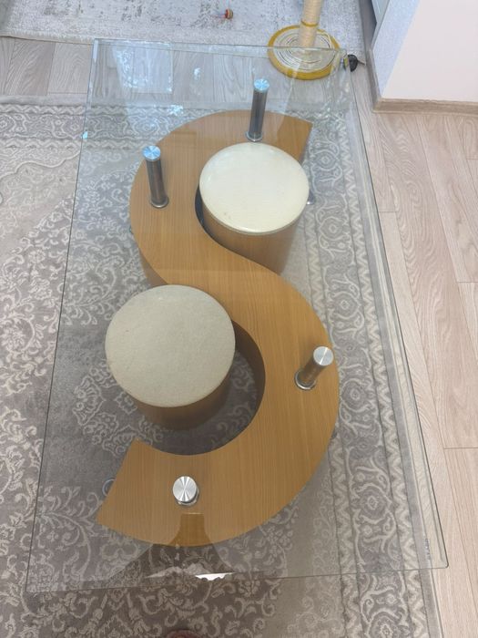 Vand masa de cafea(nu ofer transport)