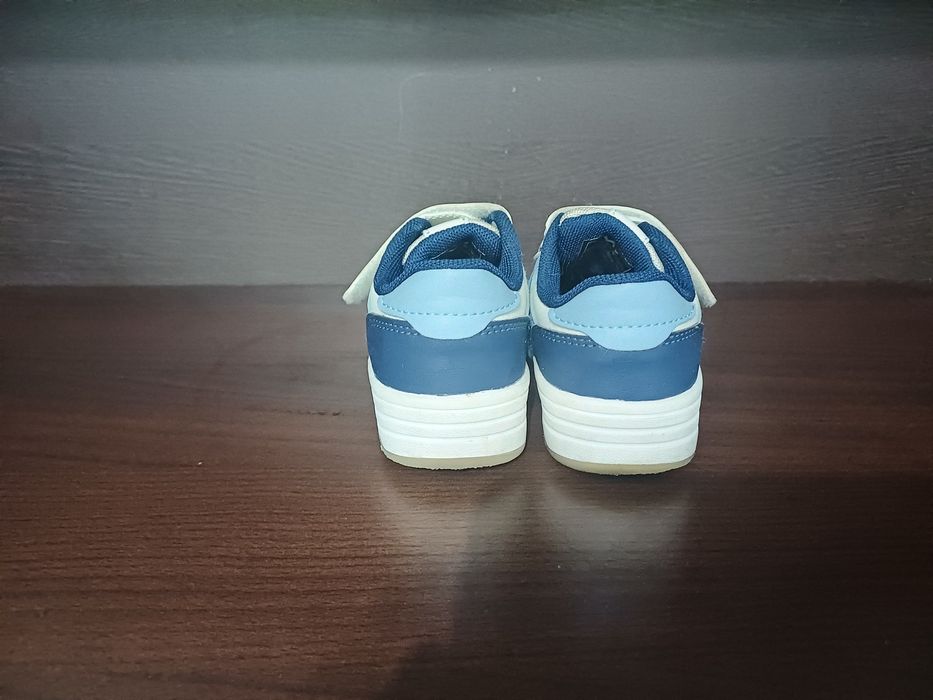 Adidași copii  marimea 25