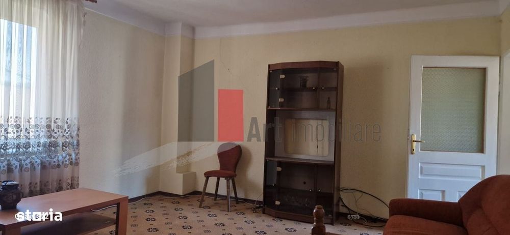 Casa De Vanzare In Busteni- Poiana Tapului