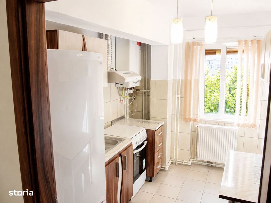 Apartament cu 2 camere, semidecomandat, langa UMF, CENTRU — fotografia 3