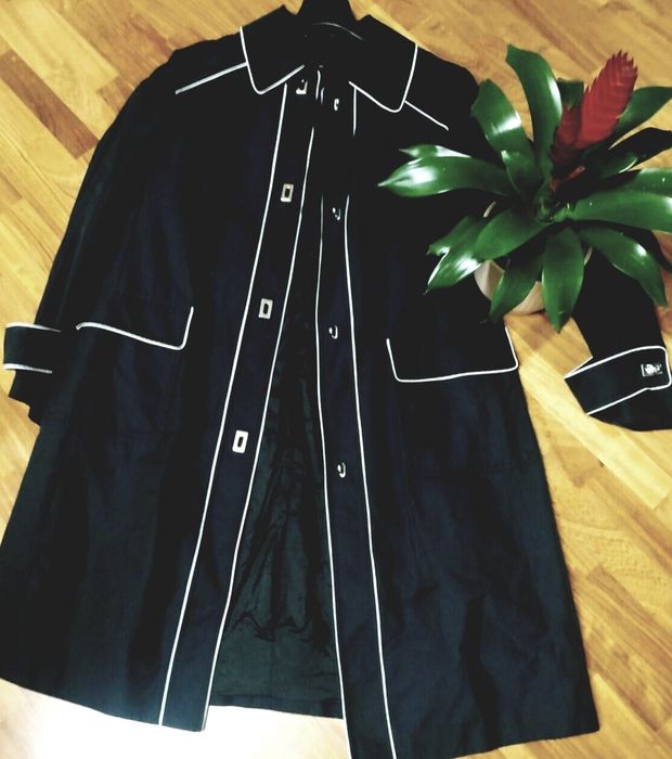 Тренч Luisa Spagnoli 44 размер
100 лв