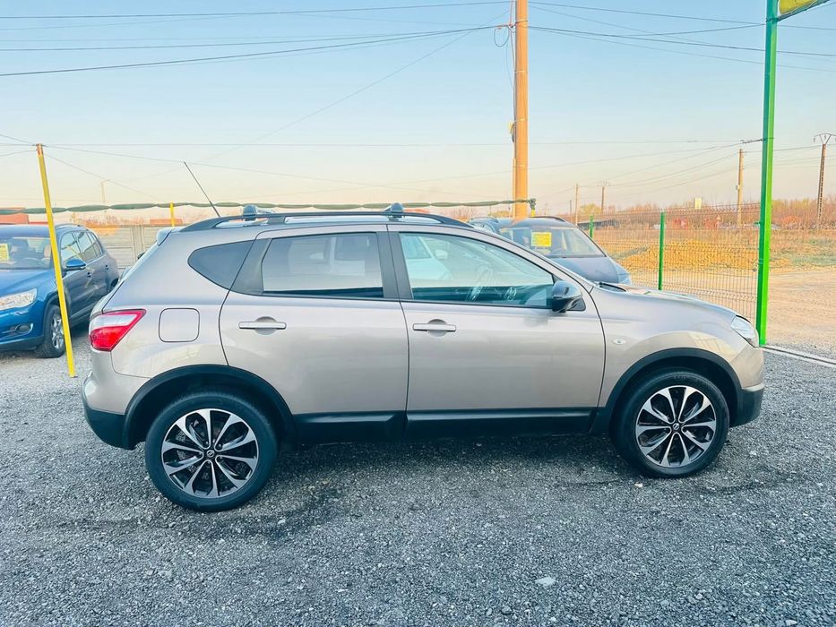 Vand Nissan Qashqai 1.6dCi - 4X4 - 2013 decembrie euro 5