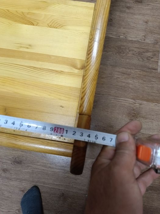 Продам кровать из чистого дерева