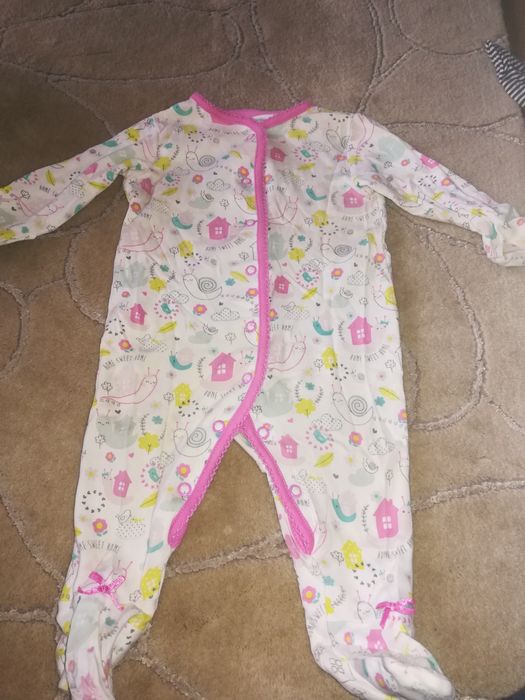 Lot Haine fetita, 2-6 luni.