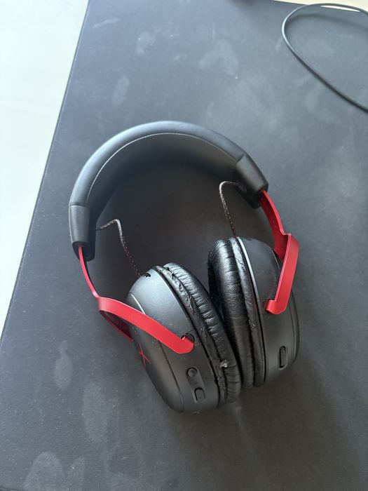 Căști Gaming HyperX Cloud III Wireless (Doar căștile, fără stick USB/microfon)