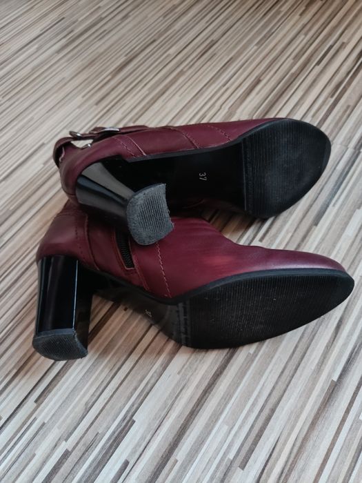 Дамски боти на ток от естествена кожа - бордо