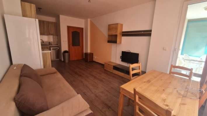 Дава се под наем Двустаен апартамент в София, Център - 60 кв.м за 664 € - Снимка #1