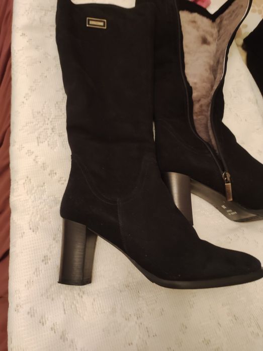 Продам зимние сапоги