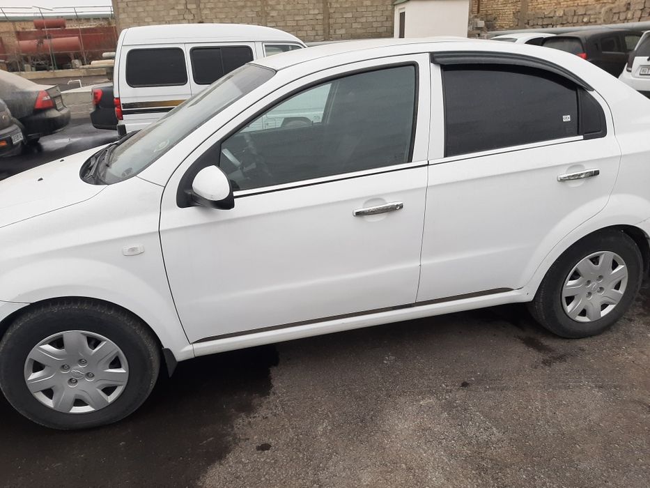 Нехиа 3 автомат срочна сотилади