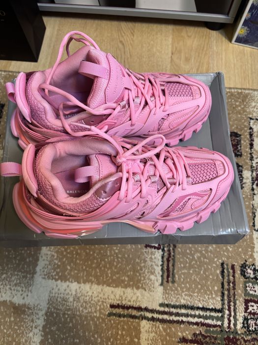 Balenciaga Track pink