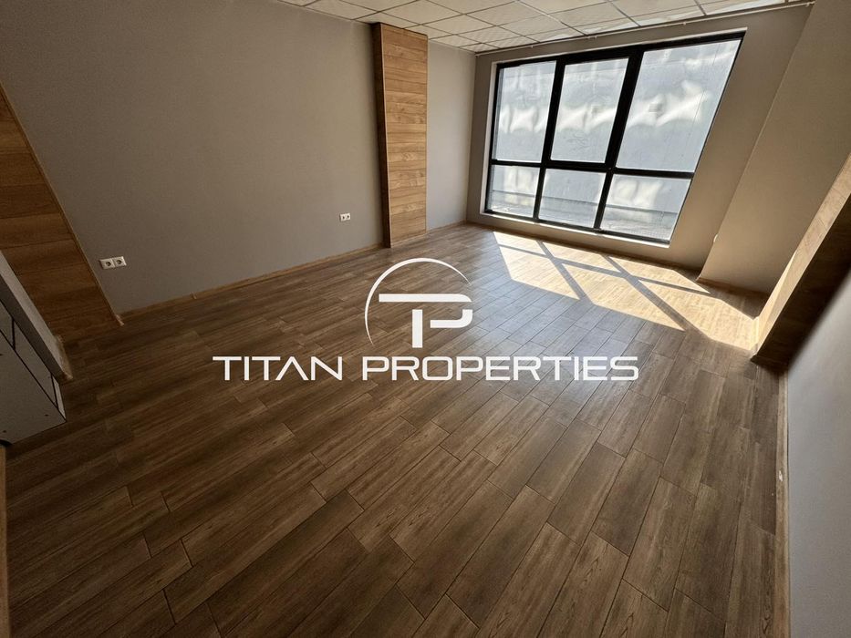 Дава се под наем Офис в Бургас, Изгрев - 35 кв.м за 204 € - Снимка #3