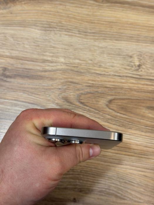 Nasiya savdoga sotiladi Apple 15 pro maxr 256