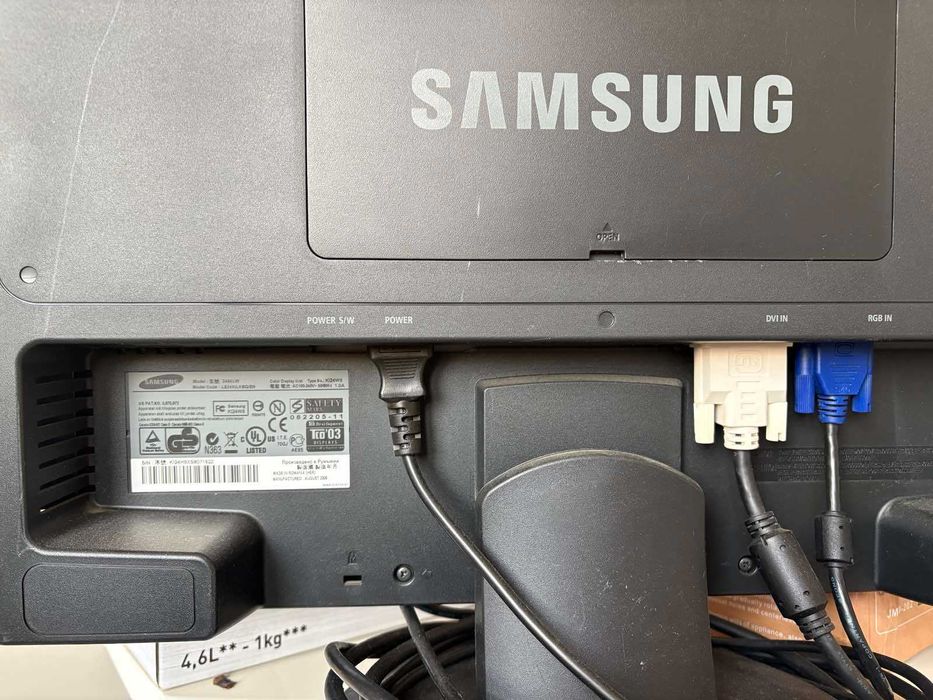 Samsung SyncMaster 2494LW Business Monitor 24' withscreen 50 000:1