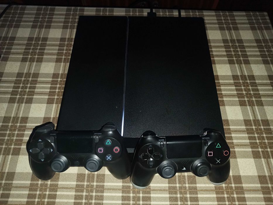 PS4 \ PlayStation 4 Funcționează Impecabil