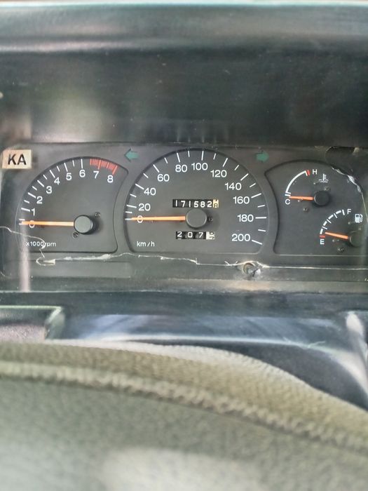 Nexia 1 dons sotiladi rangi oq