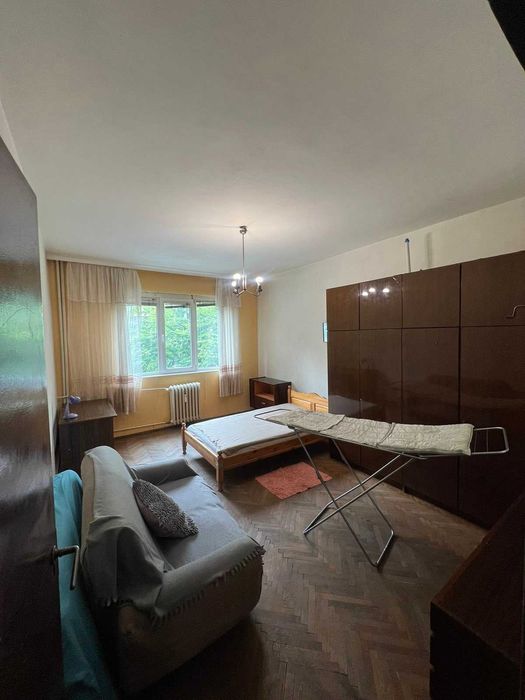 Дава се под наем Тристаен апартамент в София, Хиподрума - 90 кв.м за 598.23 € - Снимка #1