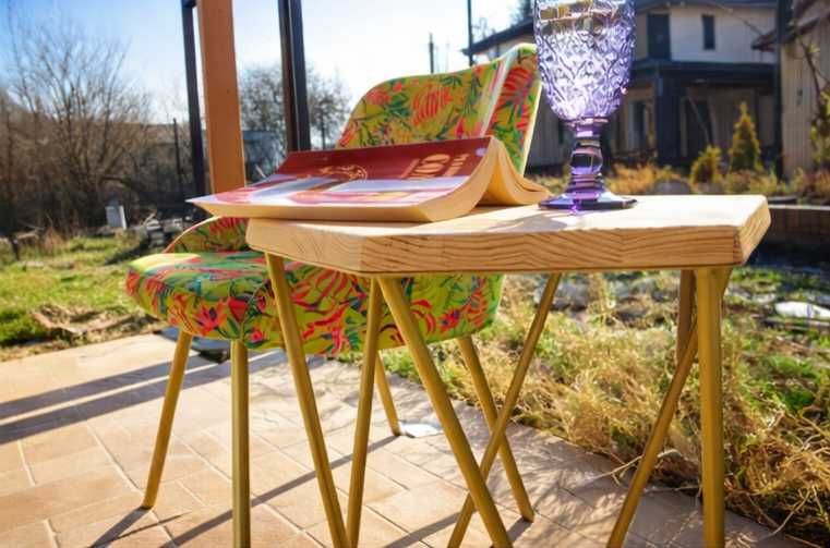 Ръчно изработена помощна маса – шестоъгълна, дърво и метал