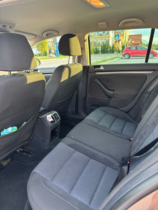 Volkswagen Golf 6 1.4 Benzină 2013 | Park Assist | Încălzire scaune | Navigație