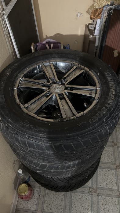 Продаются шины.