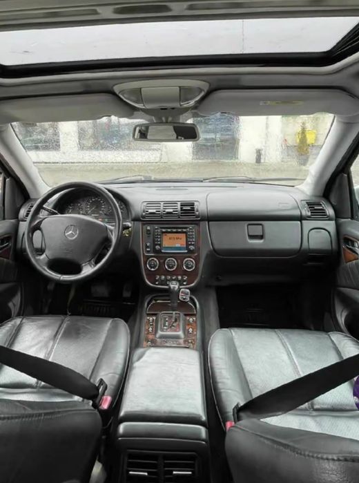 Vând Mercedes Ml