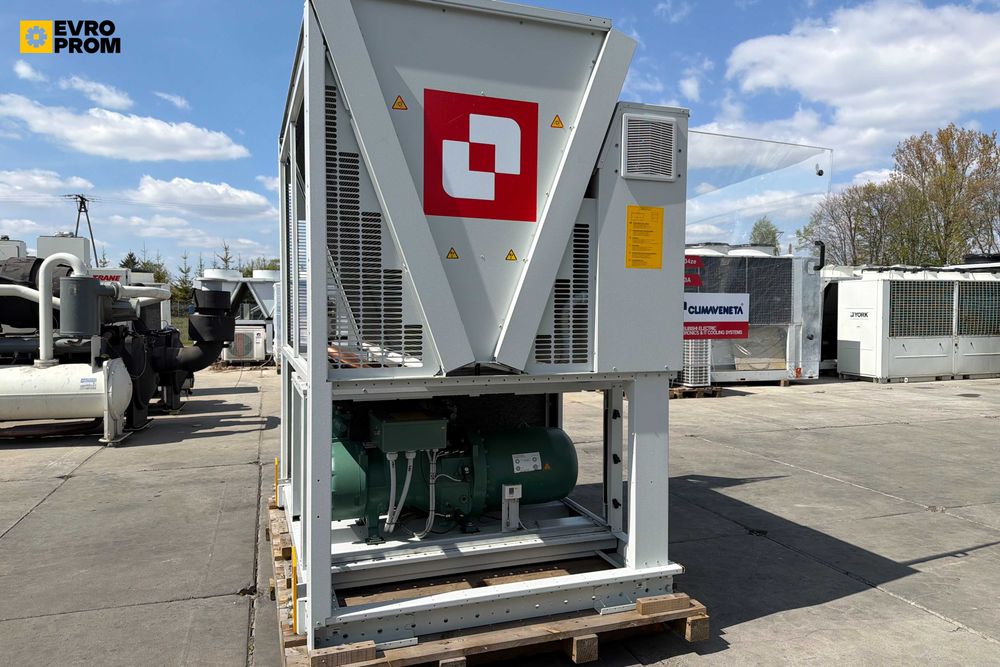 Chiller răcit cu aer CLIMAVENETA FX G04 A 0751 – 112 kW | chiller 100 kw pret | Nou | Bitzer screw | R1234ze