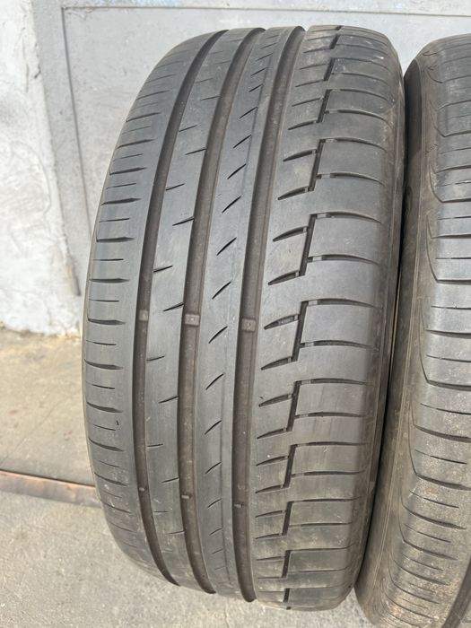 2 бр. летни гуми 235/45/19 Continental DOT 0419 5+ mm