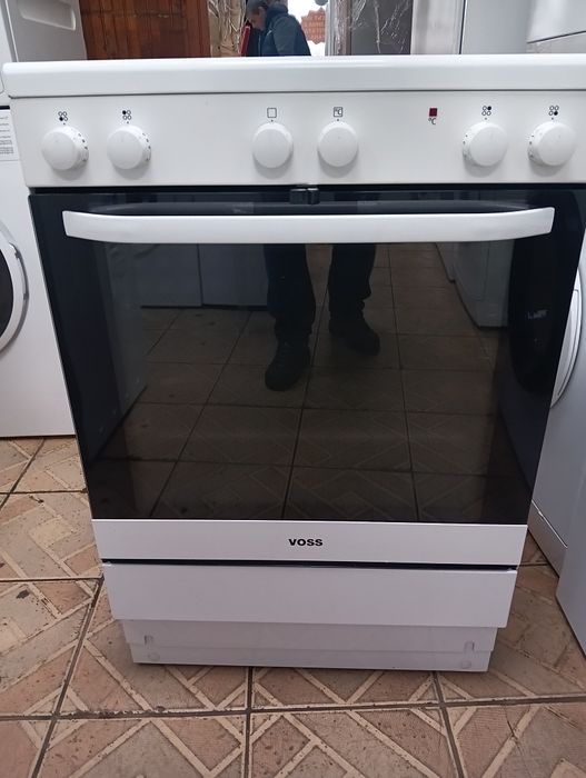 Свободно стояща печка с керамичен плот Voss 2 години Гаранция!