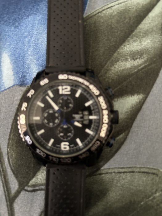 Часовник tissot механичен