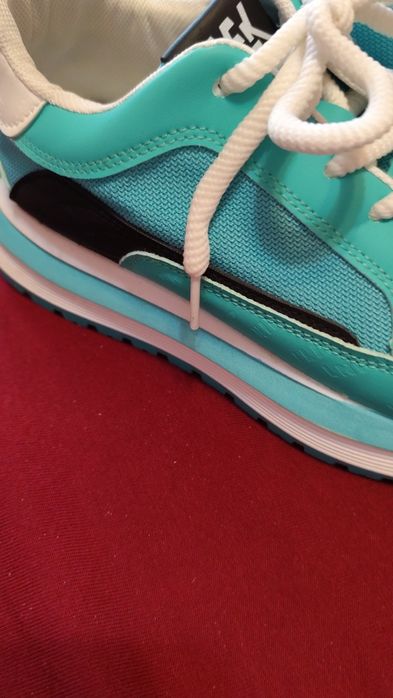 Дамски маратонки