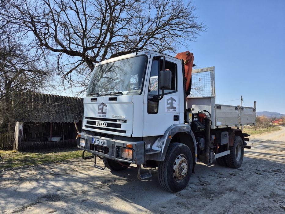 Camion Iveco Eurocargo 4x4 basculabil cu macara