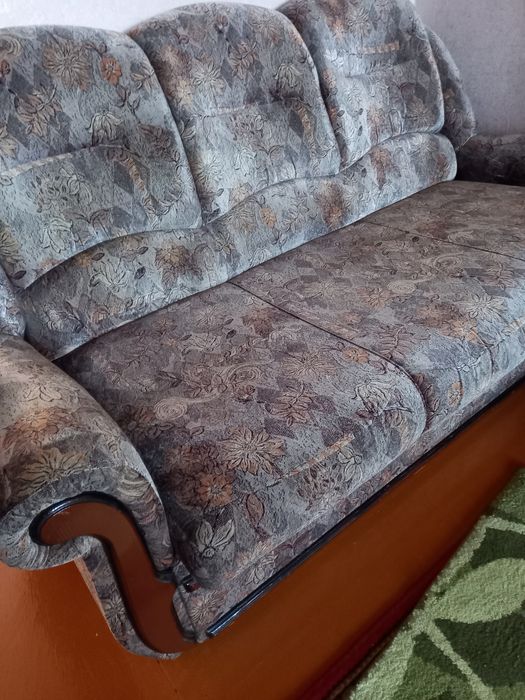 Продам диван в отличном состоянии