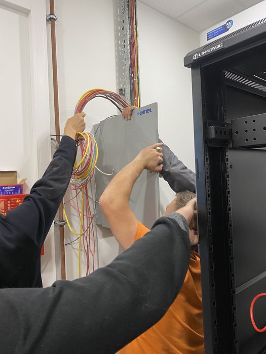 Услуги Электрика под ключ