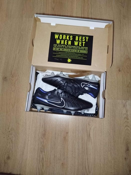 Nike Tiempo Legend Elite SG-Pro Ac, Puma Ultra 5 Ultimate FG