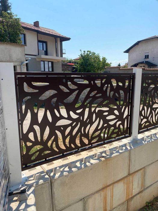 Здравейте изработвам метални конструкци парапети навеси и огради