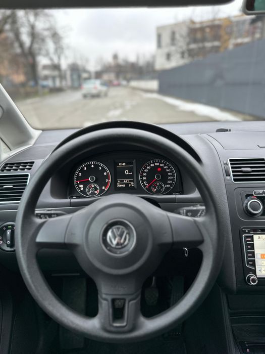 Volkswagen Touran 1.2 TSI 2011 cu 7 Locuri
