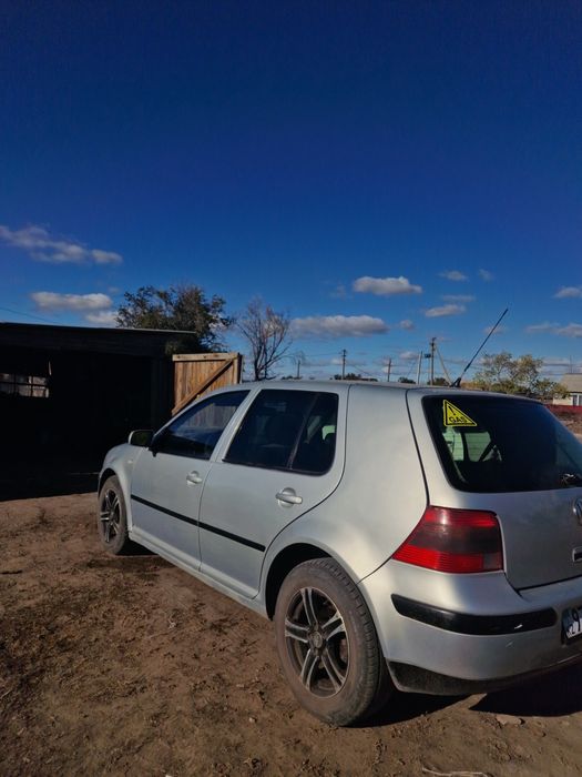 Продам фольксваген гольф 4