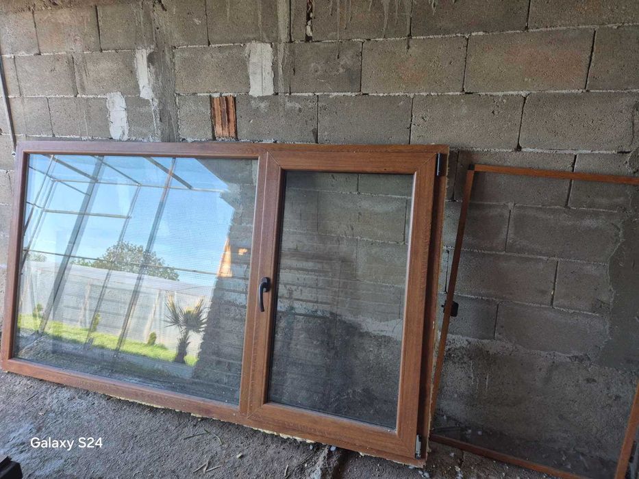 Pvc dograma sas komarnik vav dobro sastoqnie