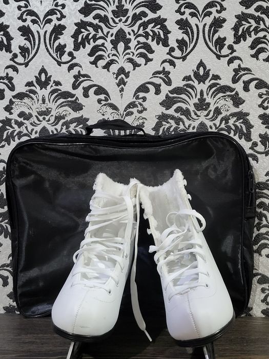 Коньки 37 размер,тёплые